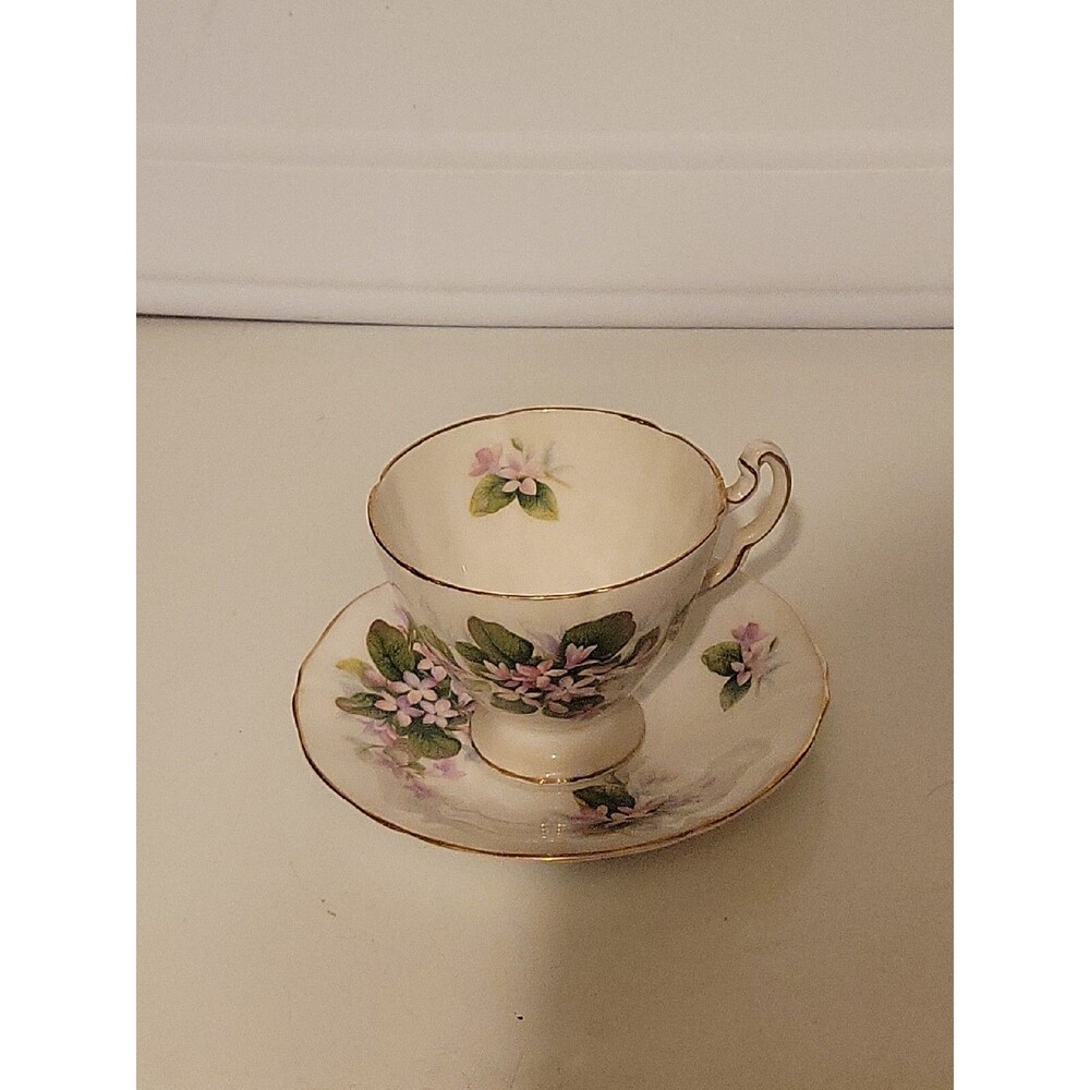 Royal Adderley English Fine Bone China Mayflower Tea Cup & Saucer- EUC Canada